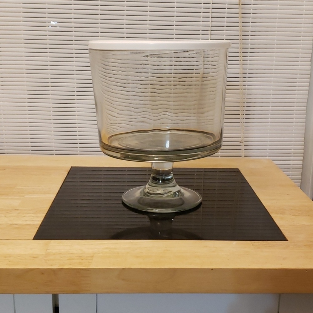 Retired Pampered Chef Trifle Bowl